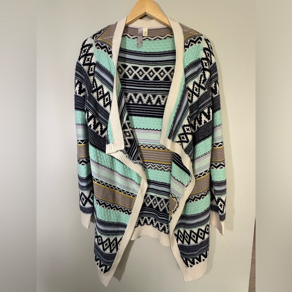 Alya aqua and cream pattern chunky open sweater size medium